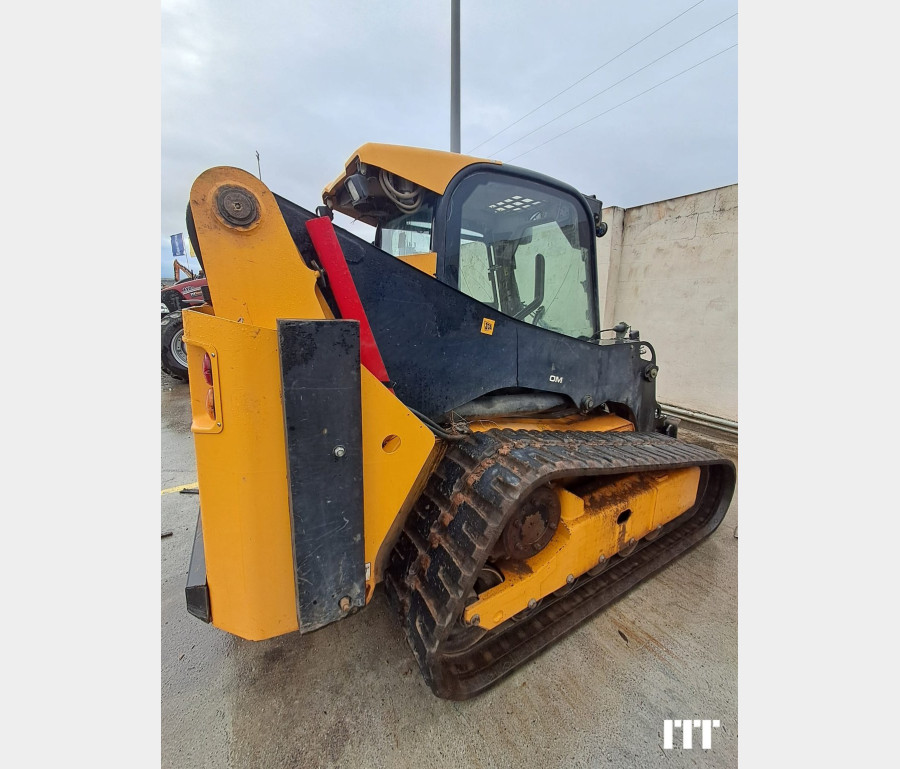 JCB 225T