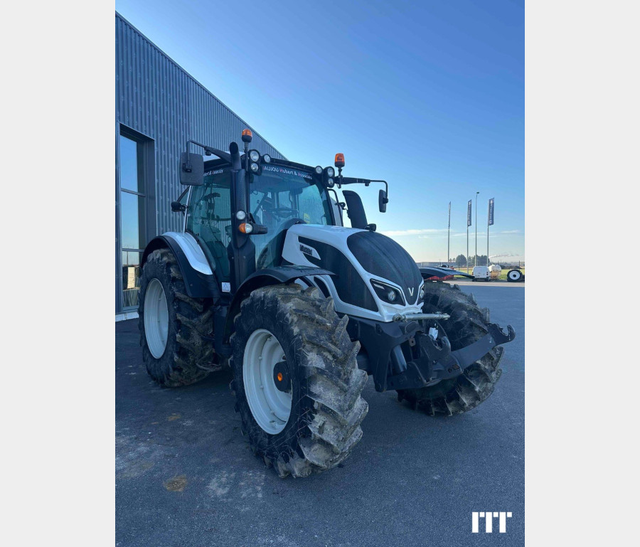 Valtra N124