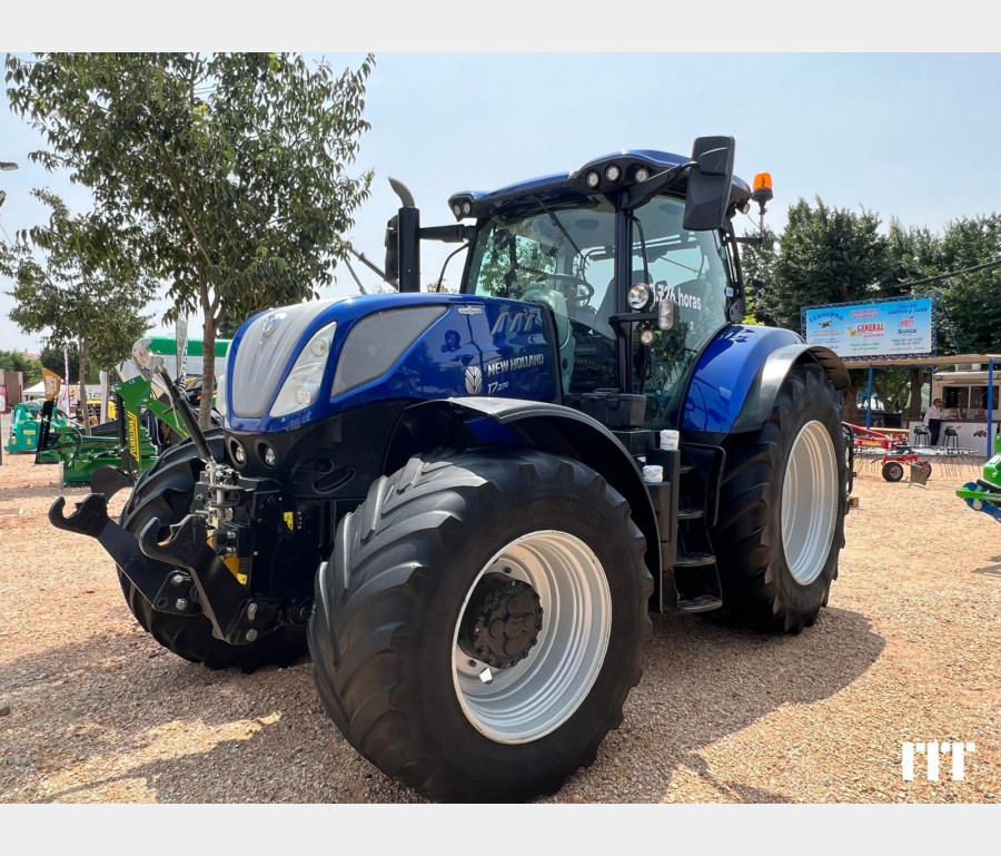 New Holland T7 270 AC BLUE POWER
