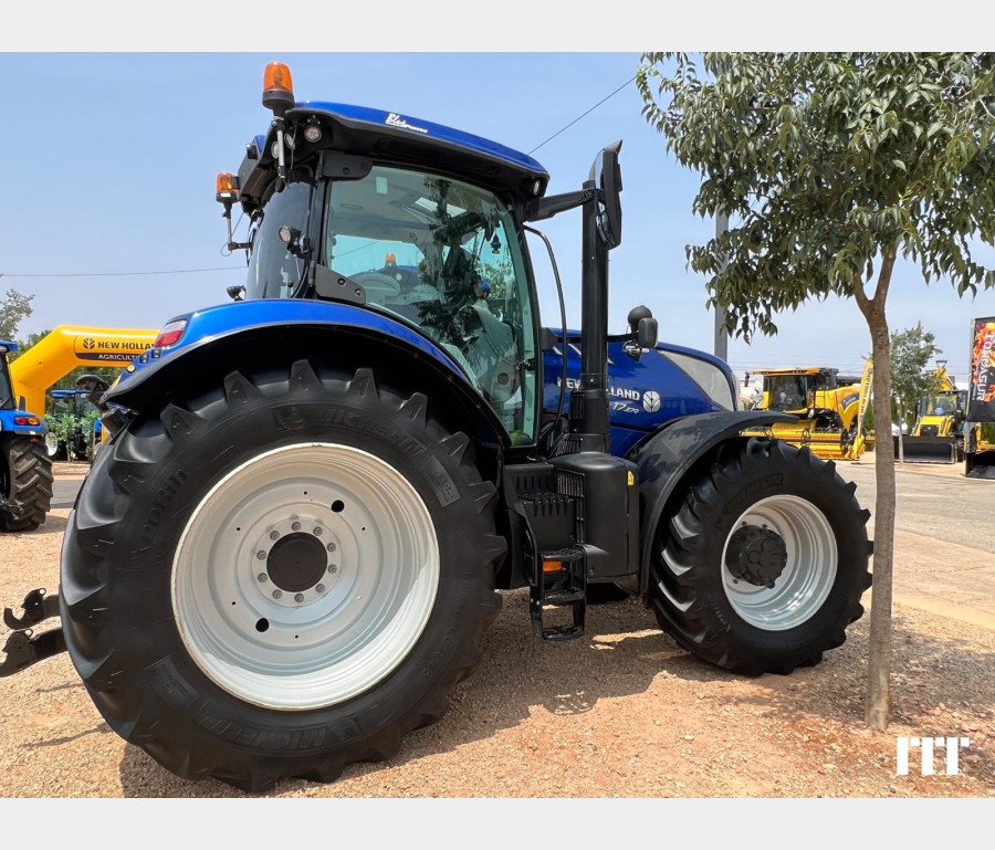 New Holland T7 270 AC BLUE POWER