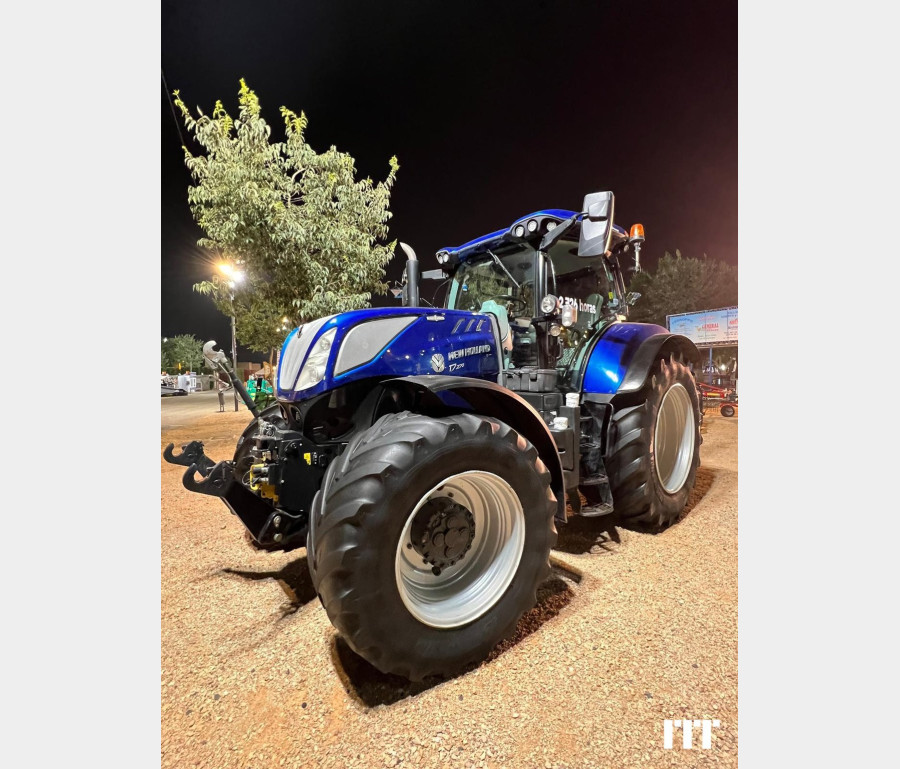 New Holland T7 270 AC BLUE POWER