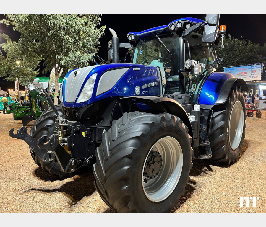 New Holland T7 270 AC BLUE POWER