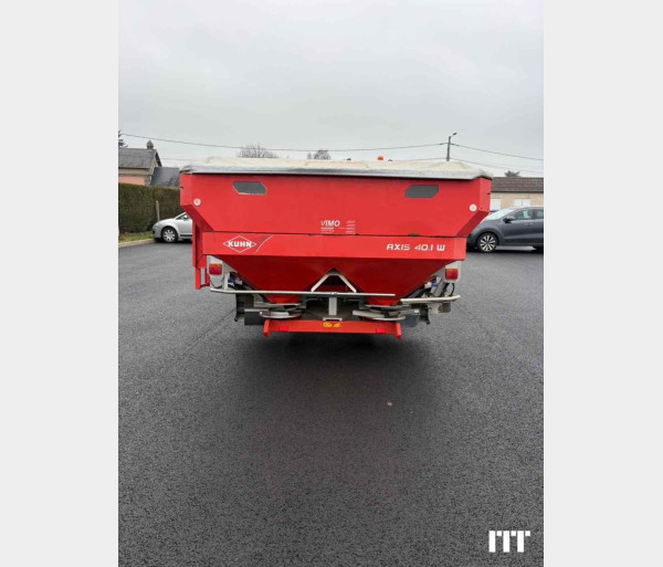 Kuhn AXIS 401 WT25 2