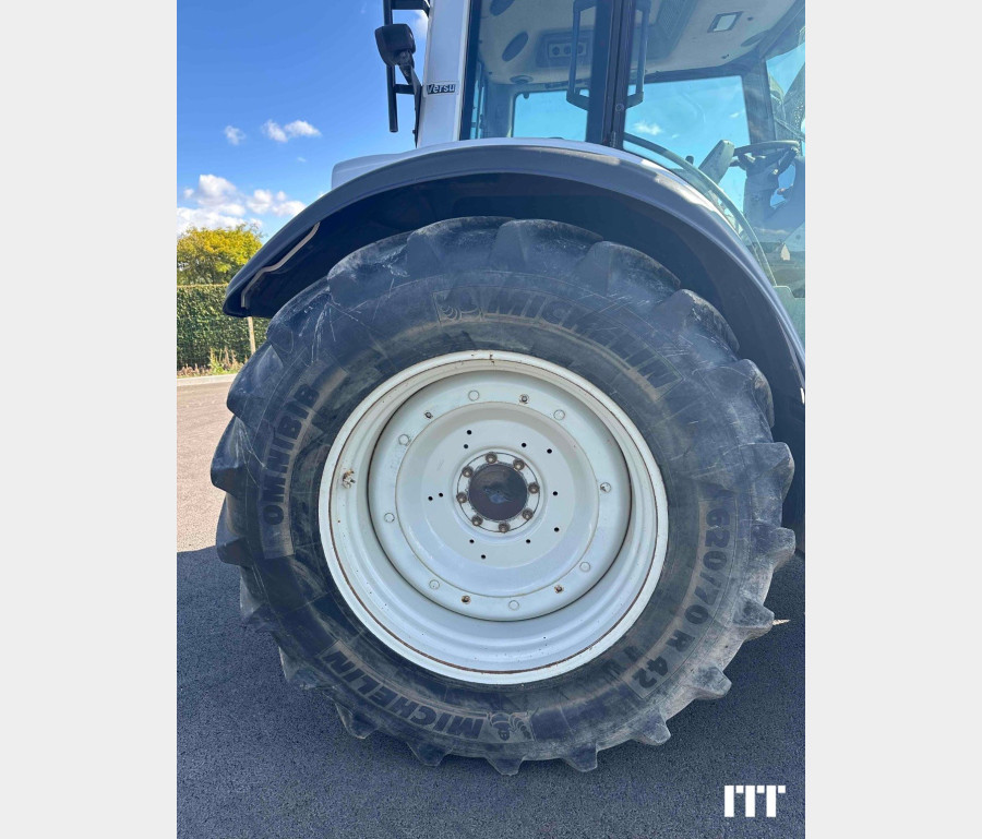 Valtra T213