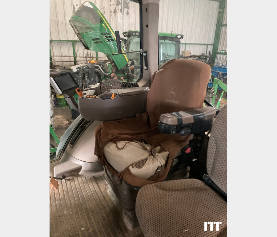John Deere 7230 R
