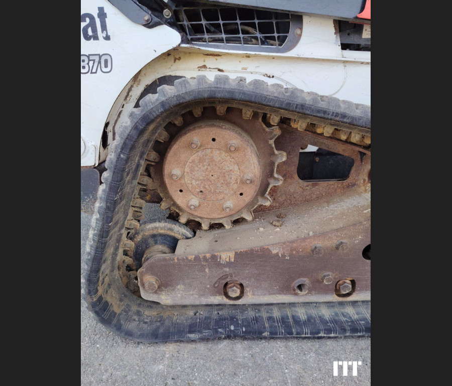 Bobcat T870