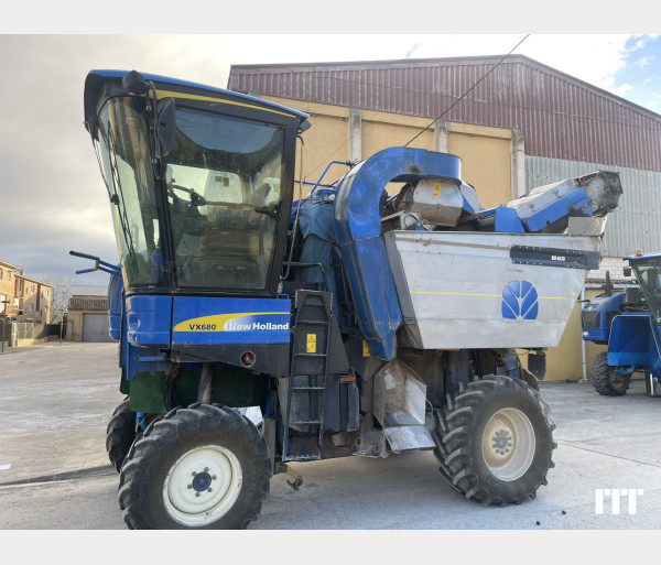 New Holland VX680