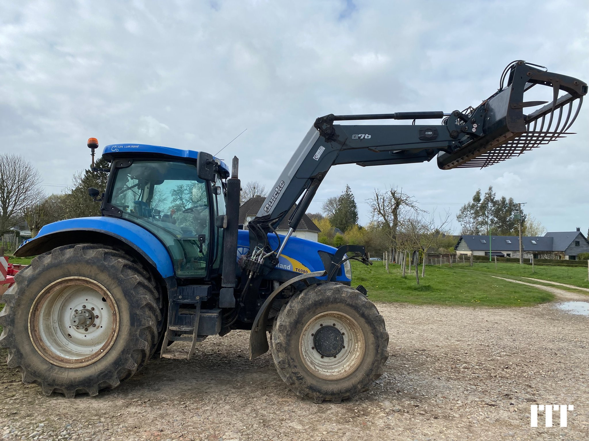 New Holland T6080