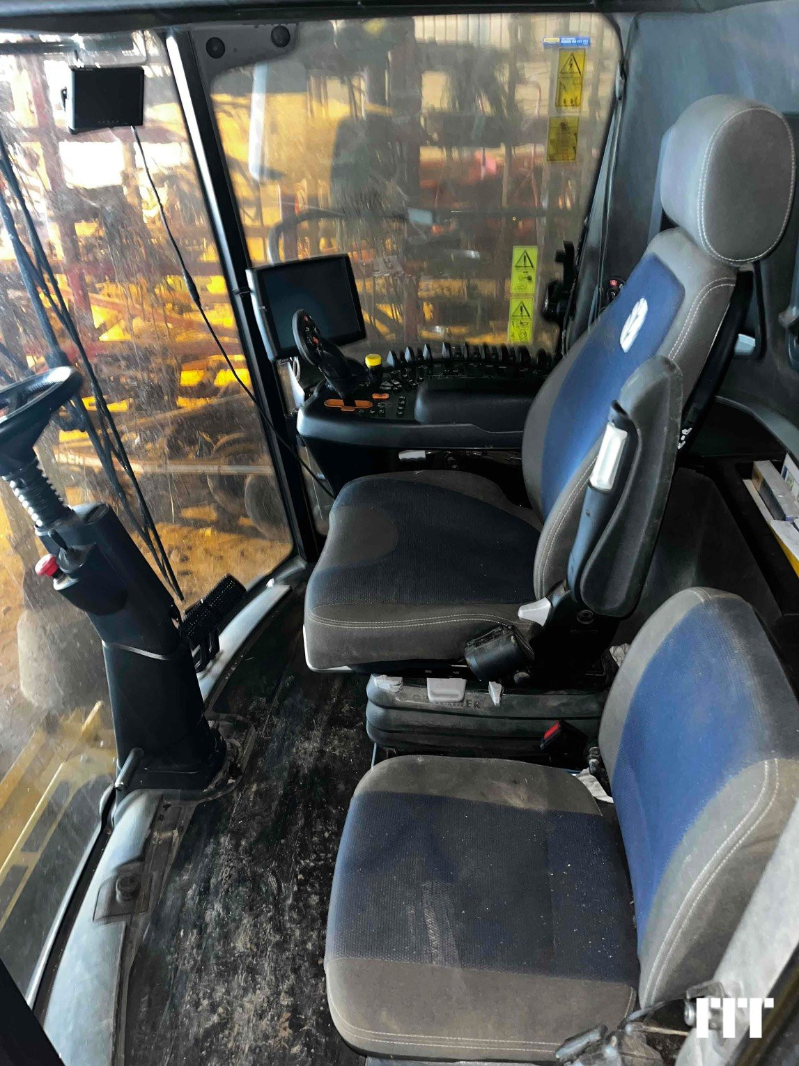 New Holland CR 8.80