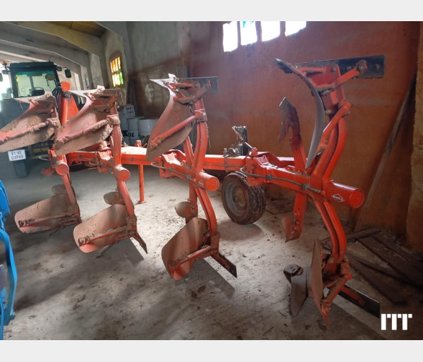 Kuhn VARIMASTER 122