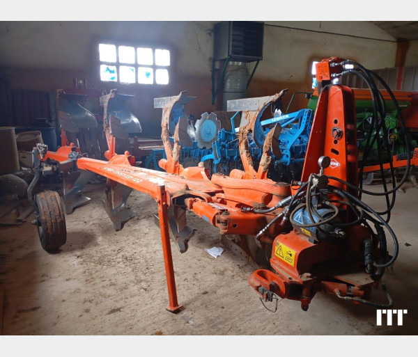 Kuhn VARIMASTER 122 2