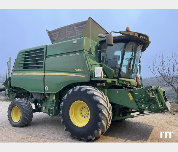 John Deere T660 2