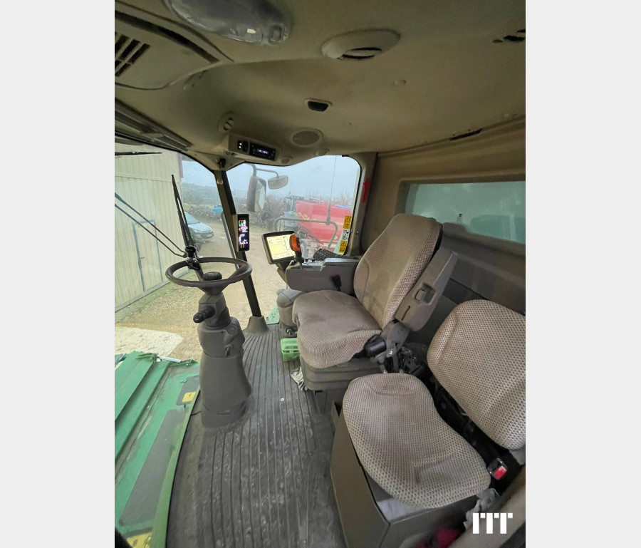 John Deere T660