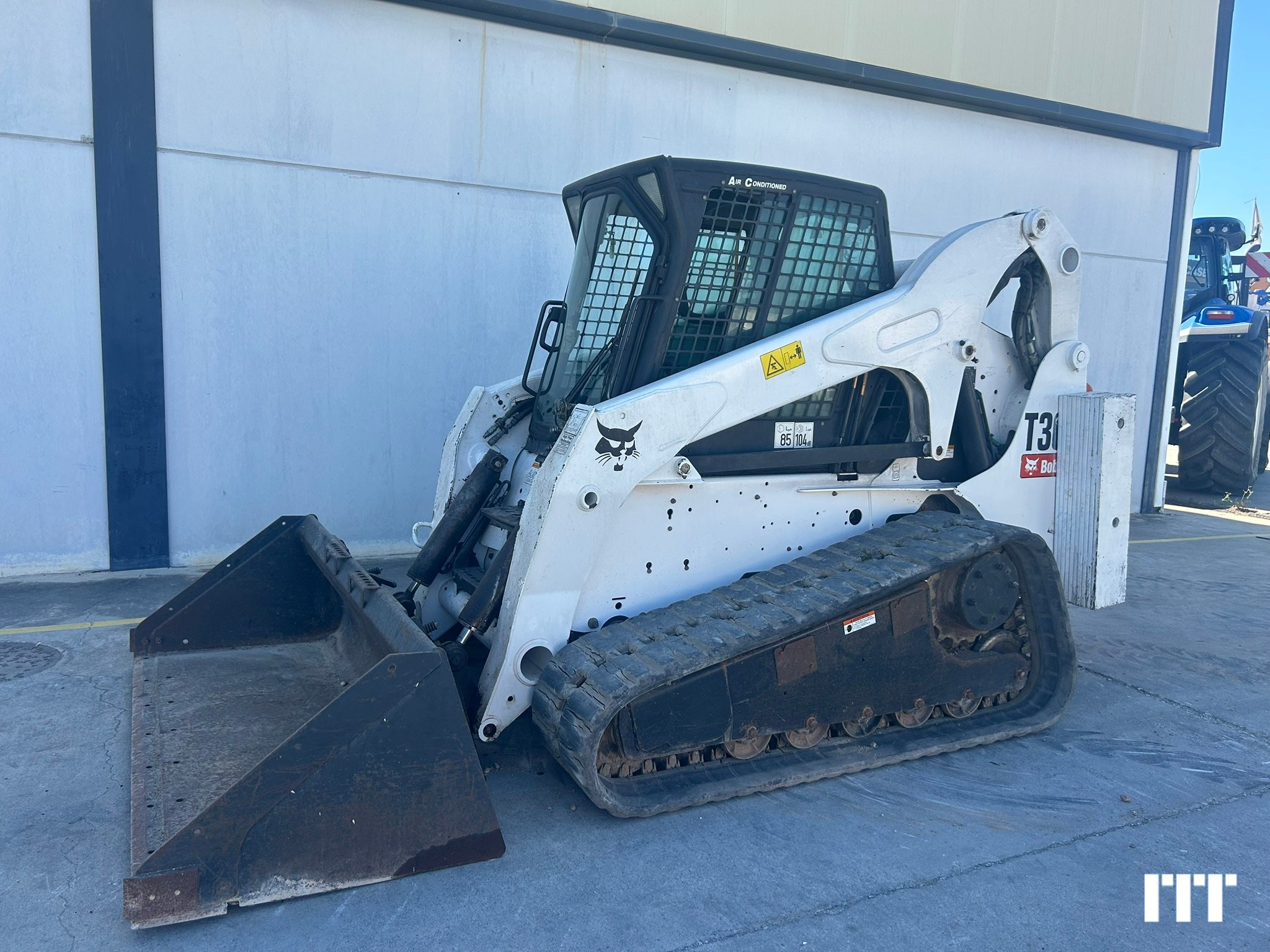 Bobcat T300
