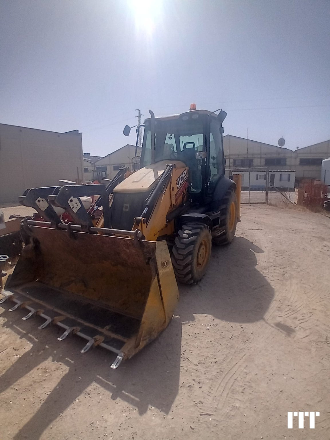 JCB 3CX