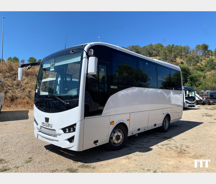 ISUZU Novo Nees