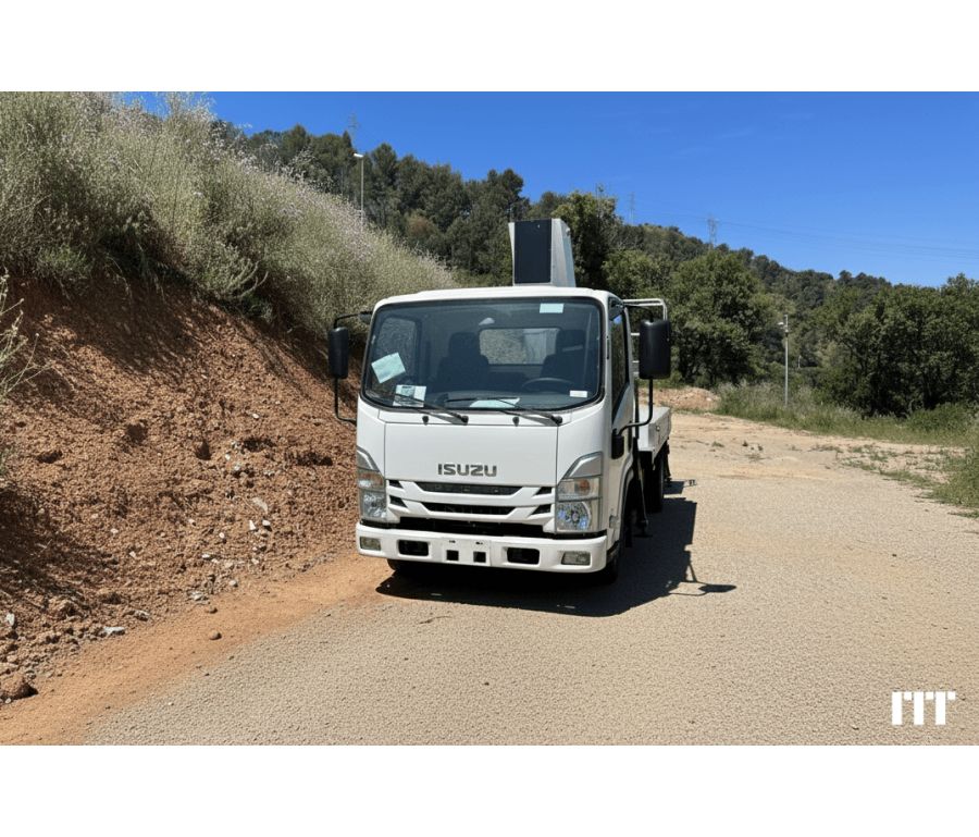 ISUZU M21
