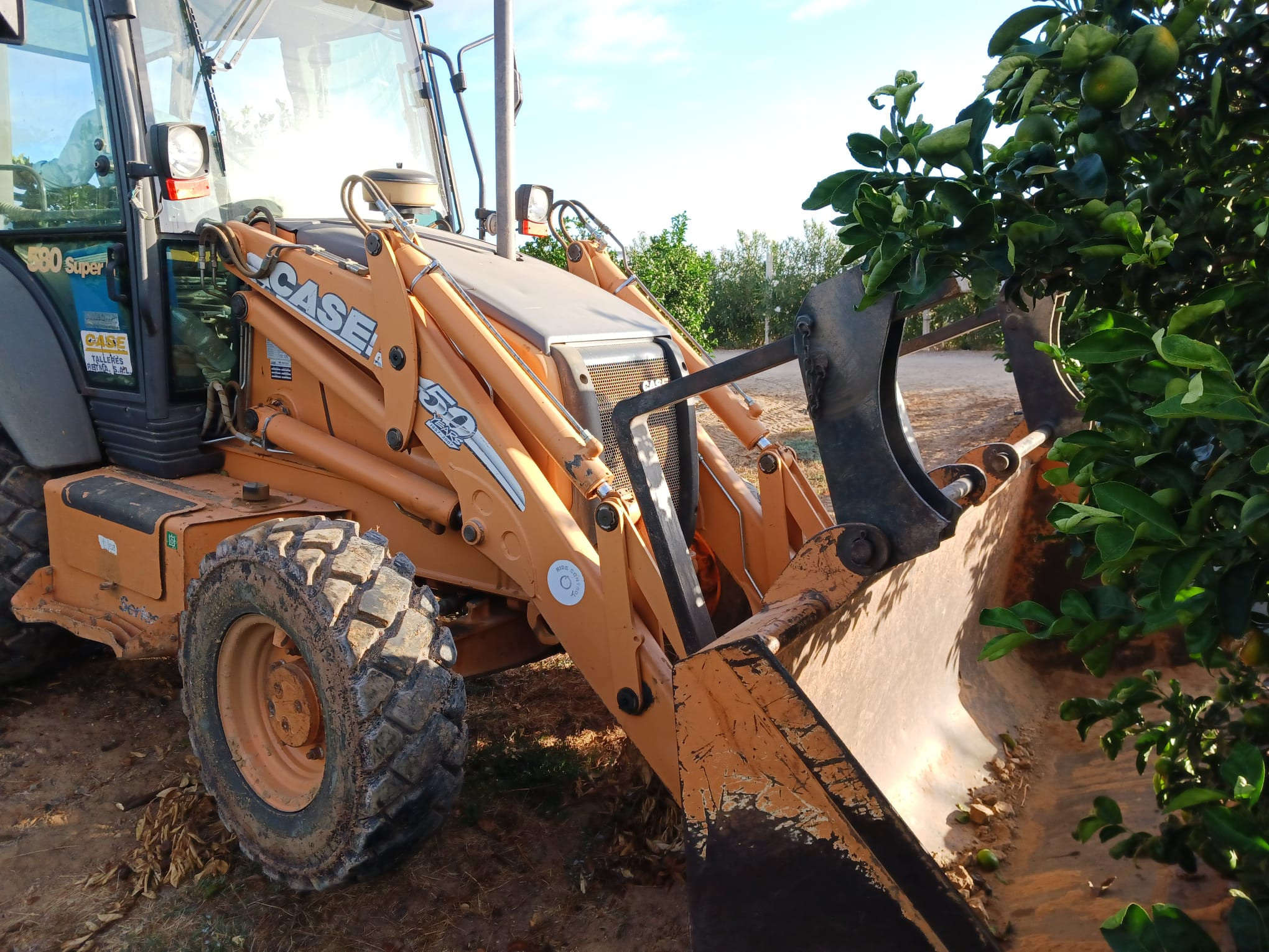 Case 580 SR-4PT