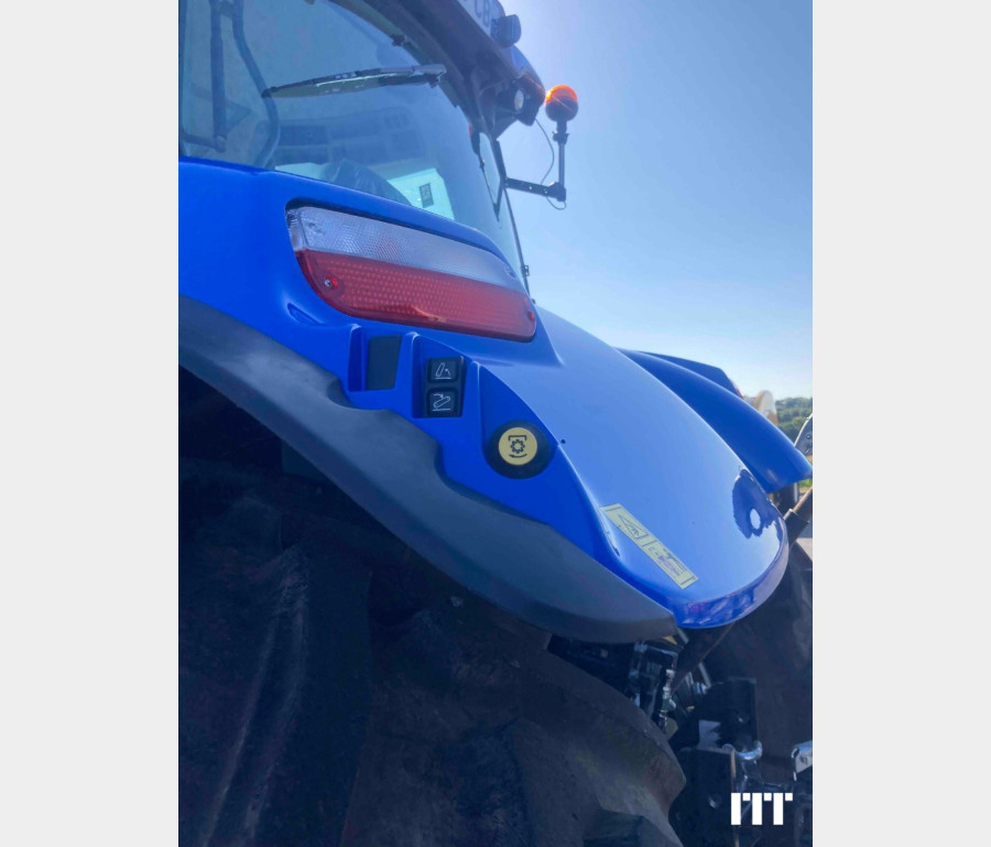 New Holland T7.210