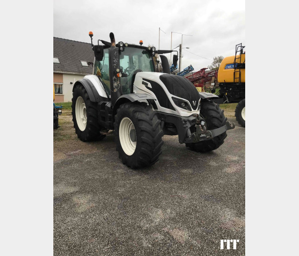 Valtra T234 2
