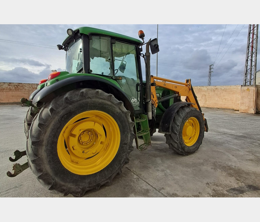John Deere 6620