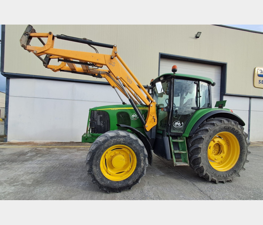 John Deere 6620