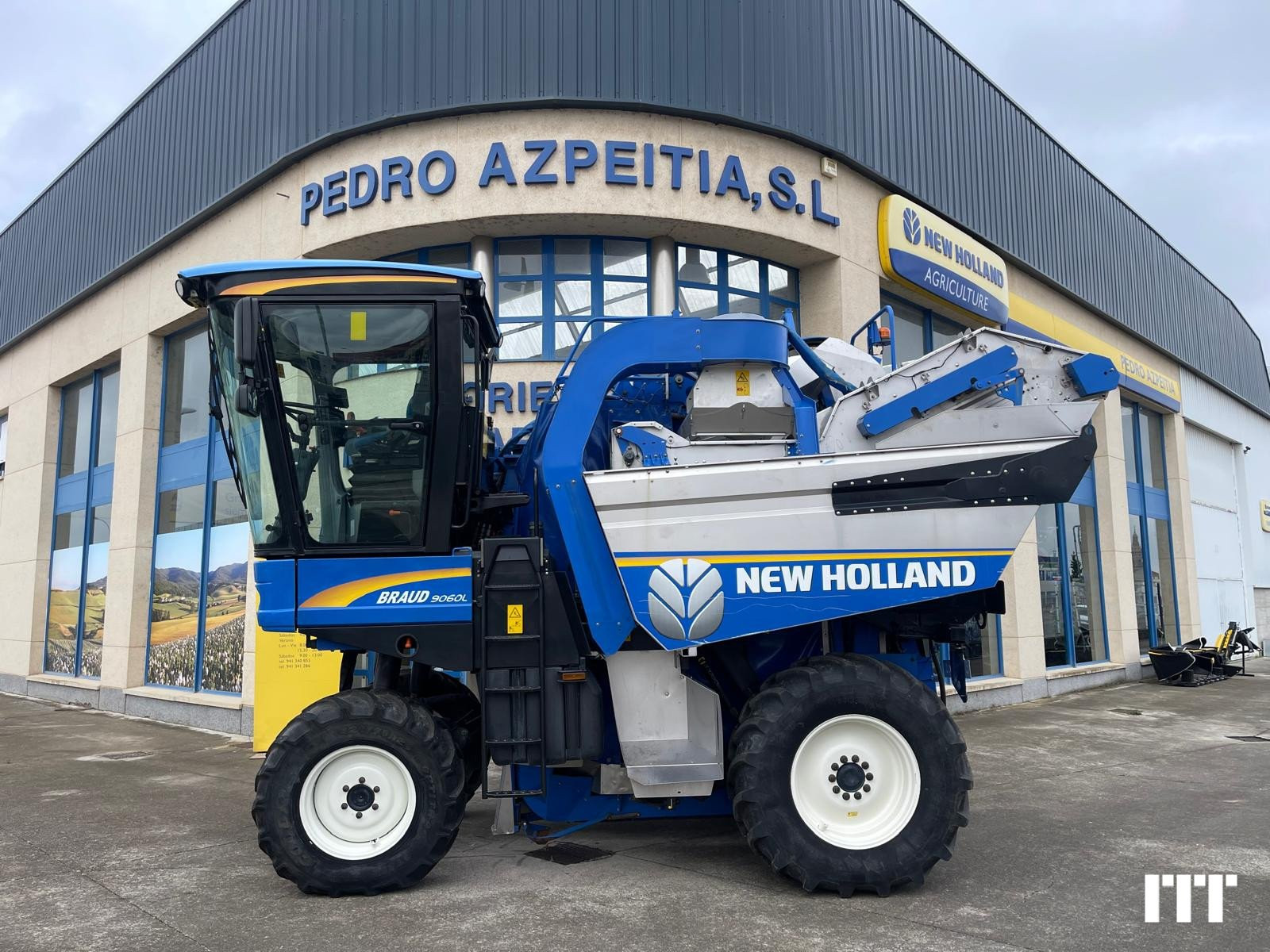 New Holland 9060L