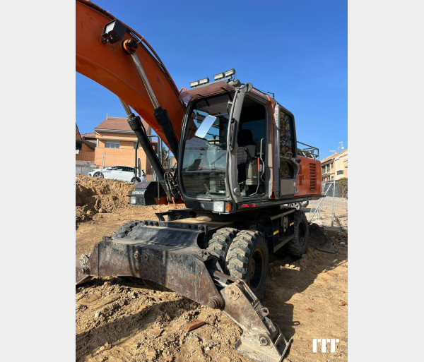 Hitachi ZX210W